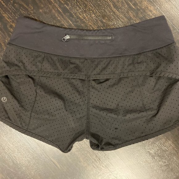 LuluLemon Speed Short (Perforated 2.5") - Picture 5 of 7